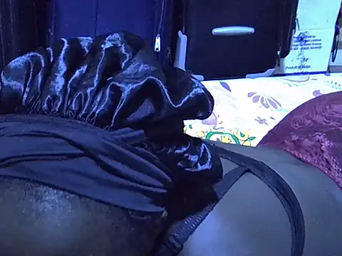 Adaline-Paris online show from 12/20/25, 08:43