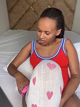 Snapshot of Star_Light2 chatting on 10/05/25, 12:31 Star Light2 online show from 10/05/25, 12:31