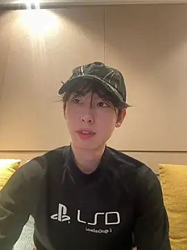 Snapshot of 1a1a1alll chatting on 02/24/25, 02:48 1a1a1alll online show from 02/24/25, 02:48