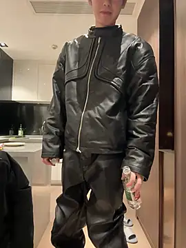 Snapshot of 1a1a1alll chatting on 03/06/25, 02:29 1a1a1alll online show from 03/06/25, 02:29