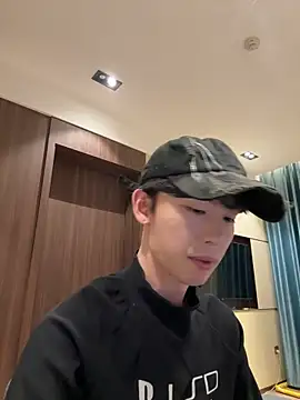 Snapshot of 1a1a1alll chatting on 09/22/25, 02:19 1a1a1alll online show from 09/22/25, 02:19