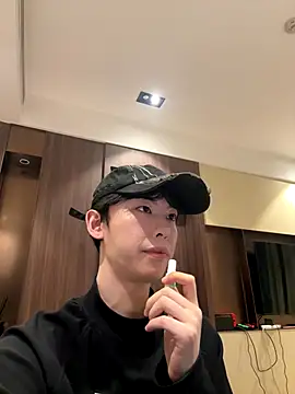 Snapshot of 1a1a1alll chatting on 10/13/25, 02:39 1a1a1alll online show from 10/13/25, 02:39