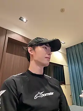 Snapshot of 1a1a1alll chatting on 10/30/25, 02:51 1a1a1alll online show from 10/30/25, 02:51