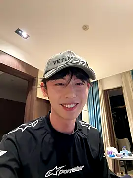 Snapshot of 1a1a1alll chatting on 11/07/25, 05:57 1a1a1alll online show from 11/07/25, 05:57