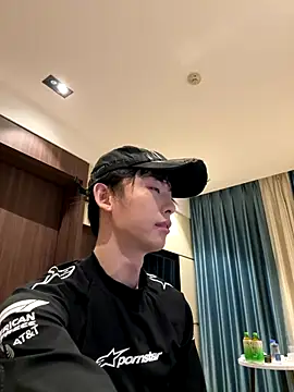 Snapshot of 1a1a1alll chatting on 11/24/25, 03:12 1a1a1alll online show from 11/24/25, 03:12