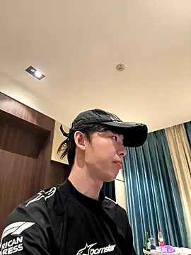 Snapshot of 1a1a1alll chatting on 12/01/25, 03:06 1a1a1alll online show from 12/01/25, 03:06