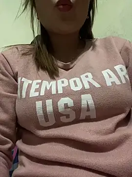 Snapshot of Milk_Mom99 chatting on 03/02/25, 02:00 Milk Mom99 online show from 03/02/25, 02:00