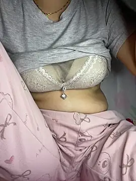 Milk Mom99 online show from 12/19/25, 05:31