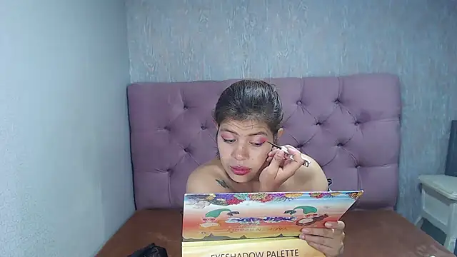 CurvyJulieth online show from 02/17/25, 05:36