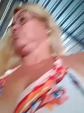 Snapshot of natally_ross21 chatting on 01/01/25, 10:13 natally ross21 online show from 01/01/25, 10:13