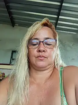 Snapshot of natally_ross21 chatting on 01/07/25, 02:19 natally ross21 online show from 01/07/25, 02:19