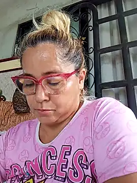 Snapshot of natally_ross21 chatting on 02/05/25, 01:22 natally ross21 online show from 02/05/25, 01:22