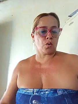 Snapshot of natally_ross21 chatting on 03/21/25, 10:06 natally ross21 online show from 03/21/25, 10:06