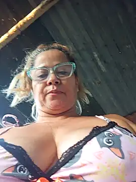 Snapshot of natally_ross21 chatting on 09/22/25, 11:23 natally ross21 online show from 09/22/25, 11:23