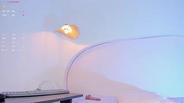 Snapshot of katiepeach_ chatting on 03/03/25, 04:14 katiepeach  online show from 03/03/25, 04:14