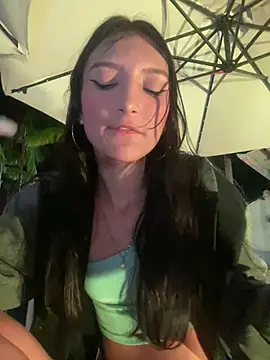 Snapshot of loly-yandere chatting on 01/13/25, 02:07 loly-yandere online show from 01/13/25, 02:07