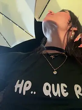 Snapshot of loly-yandere chatting on 02/03/25, 02:25 loly-yandere online show from 02/03/25, 02:25