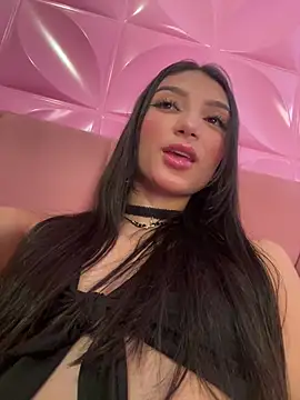 Snapshot of loly-yandere chatting on 03/20/25, 08:40 loly-yandere online show from 03/20/25, 08:40