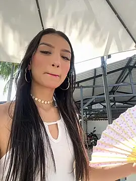 Snapshot of loly-yandere chatting on 03/21/25, 08:29 loly-yandere online show from 03/21/25, 08:29