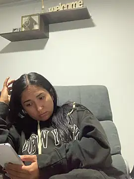 luna asss online show from 02/13/25, 08:45