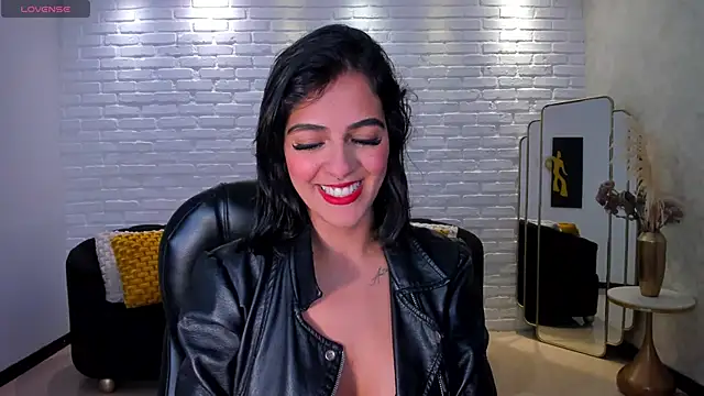 Snapshot of VictoriaMilan_ chatting on 12/06/24, 08:29 VictoriaMilan online show from 12/06/24, 08:29