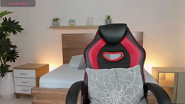 Snapshot of yadira_furlan_ chatting on 01/23/25, 12:41 yadira furlan online show from 01/23/25, 12:41