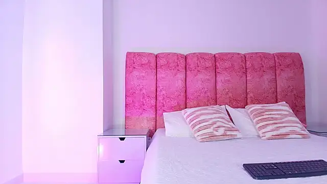 kendal rossi online show from 12/05/25, 12:03