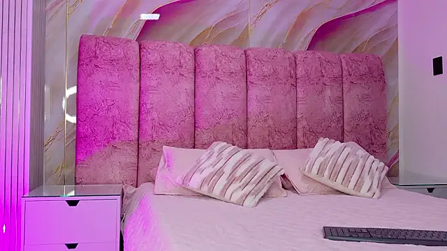 kendal rossi online show from 03/12/26, 12:00