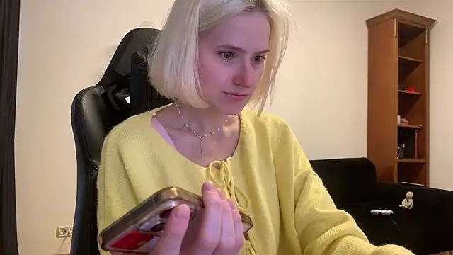 Snapshot of Sexy_Sweets chatting on 09/23/25, 02:09 Sexy Sweets online show from 09/23/25, 02:09