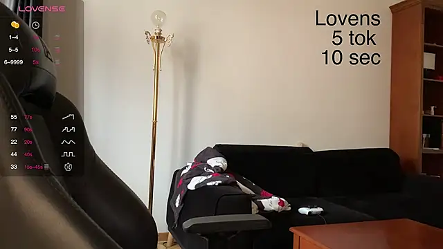 Snapshot of Sexy_Sweets chatting on 10/24/25, 06:21 Sexy Sweets online show from 10/24/25, 06:21