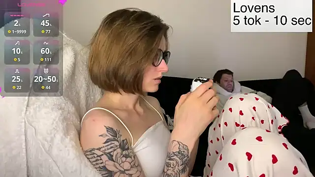 Snapshot of Sexy_Sweets chatting on 03/03/26, 06:58 Sexy Sweets online show from 03/03/26, 06:58