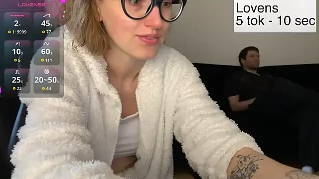 Snapshot of Sexy_Sweets chatting on 03/04/26, 12:11 Sexy Sweets online show from 03/04/26, 12:11