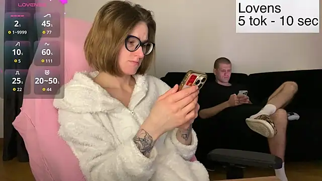 Snapshot of Sexy_Sweets chatting on 03/25/26, 07:42 Sexy Sweets online show from 03/25/26, 07:42