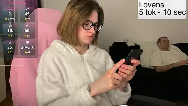 Snapshot of Sexy_Sweets chatting on 03/26/26, 06:35 Sexy Sweets online show from 03/26/26, 06:35