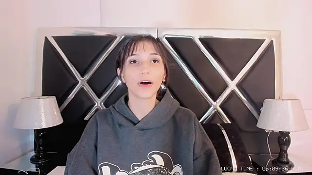 Naomi-Haruno online show from 03/20/25, 10:10