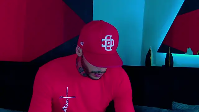 Snapshot of RickG_Oficial chatting on 12/06/24, 07:45 RickG Oficial online show from 12/06/24, 07:45