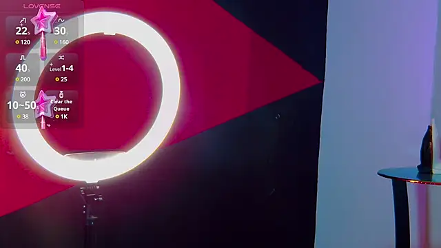 Snapshot of RickG_Oficial chatting on 12/17/24, 10:22 RickG Oficial online show from 12/17/24, 10:22