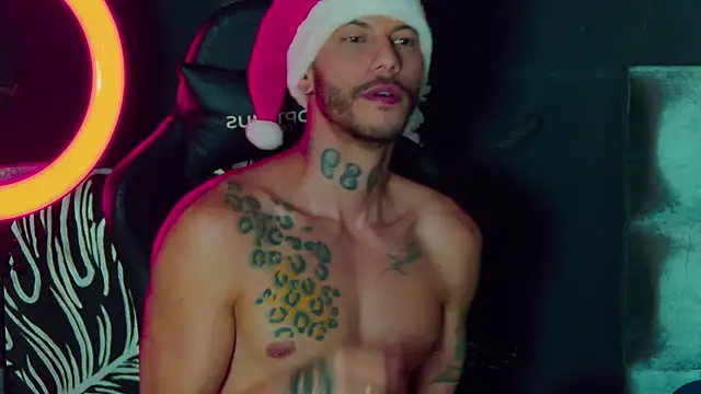 Snapshot of RickG_Oficial chatting on 12/21/24, 08:43 RickG Oficial online show from 12/21/24, 08:43