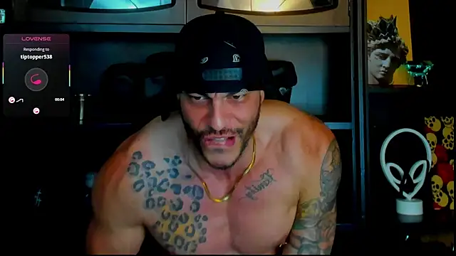 Snapshot of RickG_Oficial chatting on 09/19/25, 10:43 RickG Oficial online show from 09/19/25, 10:43