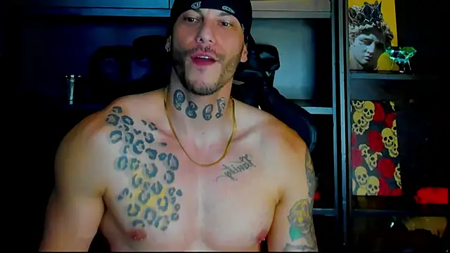 Snapshot of RickG_Oficial chatting on 09/22/25, 10:56 RickG Oficial online show from 09/22/25, 10:56