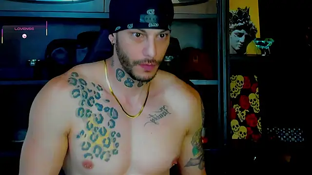 Snapshot of RickG_Oficial chatting on 09/28/25, 05:51 RickG Oficial online show from 09/28/25, 05:51