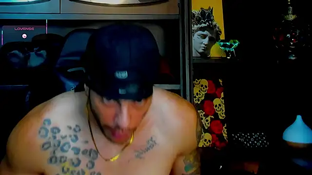 Snapshot of RickG_Oficial chatting on 09/29/25, 11:31 RickG Oficial online show from 09/29/25, 11:31