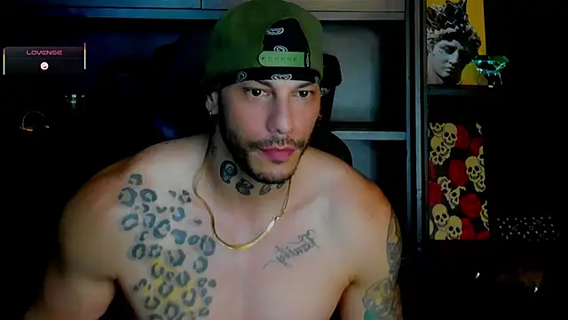 Snapshot of RickG_Oficial chatting on 10/02/25, 11:12 RickG Oficial online show from 10/02/25, 11:12