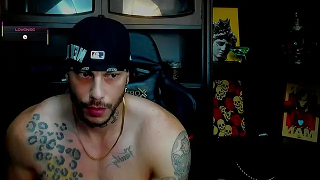 Snapshot of RickG_Oficial chatting on 11/25/25, 11:05 RickG Oficial online show from 11/25/25, 11:05