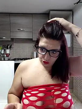 carolyne2023 online show from 11/18/25, 07:46