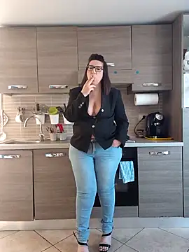 carolyne2023 online show from 04/04/26, 07:50