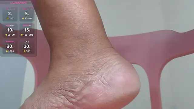 Snapshot of Kitty_Mifl chatting on 12/03/25, 03:21 Kitty Mifl online show from 12/03/25, 03:21