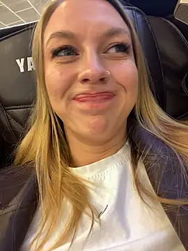 Sweet   Emily online show from 10/17/25, 01:14