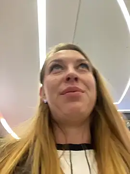 Sweet   Emily online show from 12/14/25, 11:37