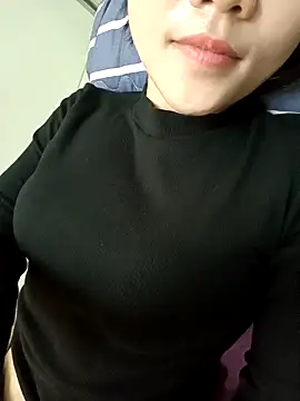 Snapshot of 2_sex chatting on 03/16/26, 04:29 2 sex online show from 03/16/26, 04:29